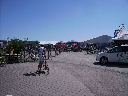 Bikemesse, Partyzelt und anderes